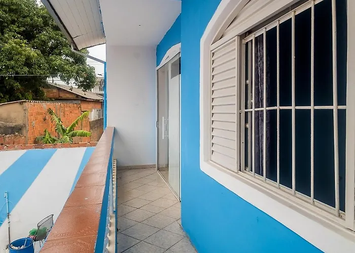Sobrado Azul com Piscina